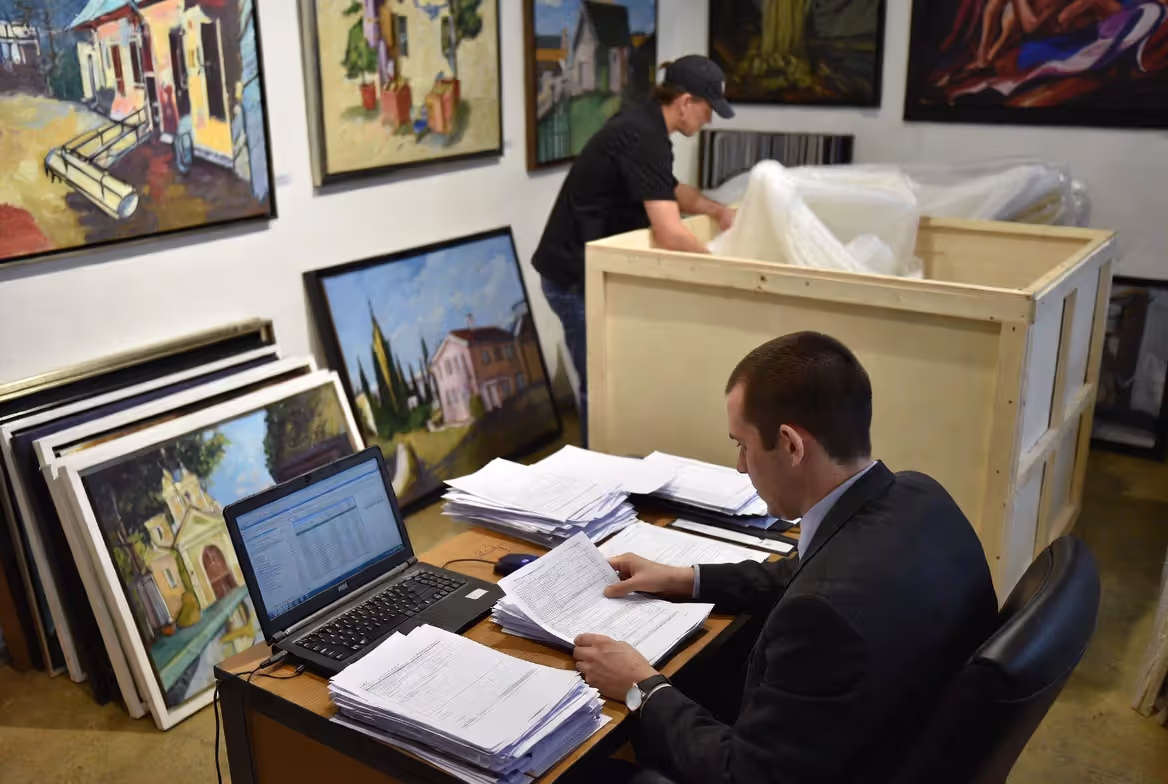 Behind the scenes of gallery operations